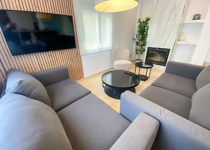 Villa With Private Swimming Pool In Sevilla
